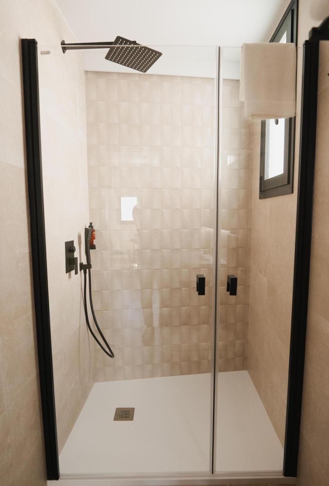 Azure Homes โกนิล เด ลาฟรอนเตรา ภายนอก รูปภาพ